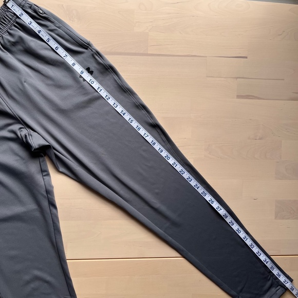 Under Armour joggers - Picture 12 of 12